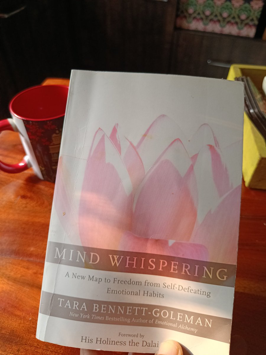 SequeiraStephen's tweet photo. Sunday reading -and excellent book by Tara Bennett Goleman , Mind Whispering .
Book on freedom from self defeating Emotional Habits. Healing from deep emotional wounds  #mindfullness , #emotionalintelligence, #danielgolemanEI https://t.co/xfscWPAp4l
