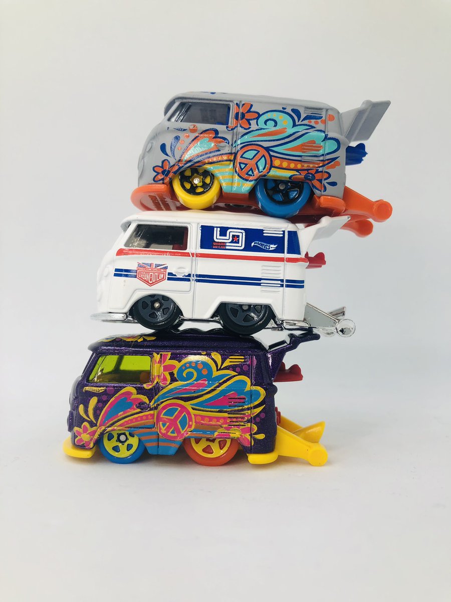 TheHoopFather's tweet photo. Diecast Supercon x Toy Convention
Las Vegas - Kool Kombi Rainbow getting closer ☮️ #diecastphotography
#LasVegas #diecast #hotwheels #toyphotography #convention #kombi #vwlove #Volkswagen @Hot_Wheels #Collectibles #collector https://t.co/OyIYTWBVdA
