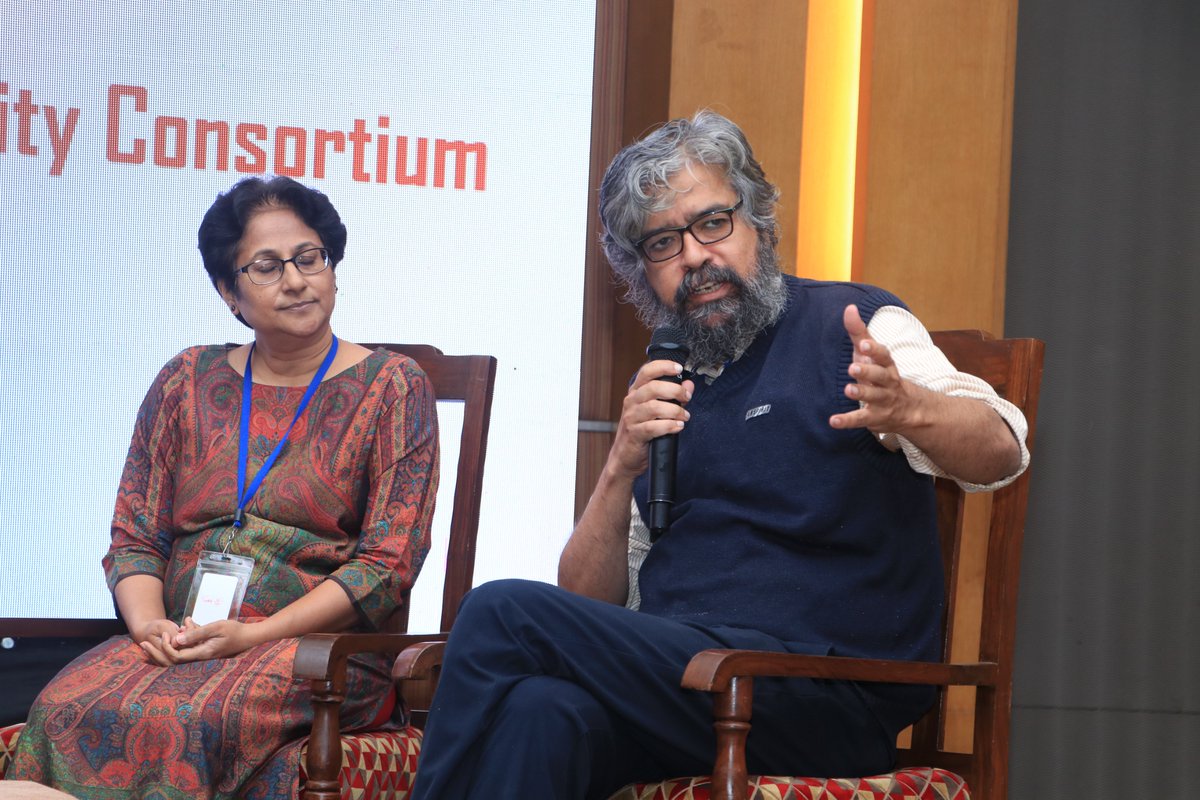 fishtiaq's tweet photo. Cross-sector panel discussion on current #Challenges of #OHBC, how would it look like in 10 yrs, what are the priorities #OneHealth https://t.co/ChkGYacbbn