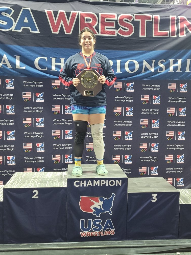 cobos_fred's tweet photo. Erica Cobos wins nationals in Omaha NE thank you El Paso #elpasostrong @Americas_HS @ericgeyl_eric @DoubleQuatroo @PerformanceSpo6 @Fchavezeptimes @915Wrestling https://t.co/rkEtcIRAvm