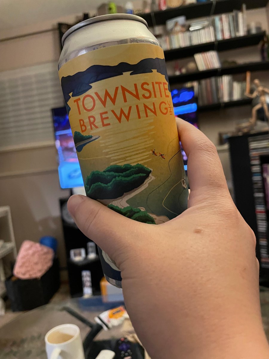 hhwoli's tweet photo. Omg #ufc285 is a card of #epic proportions! Only fair to pair it with a complex, dry #nordicipa from #townsitebrewing one of the #breweries I visited on my trip to #sunshinecoastbc check it out on #happyhourwitholi channel  😘 #beergirl #beersoftheworld #bccraftbeer #beautifulbc https://t.co/WiuabyrpZo