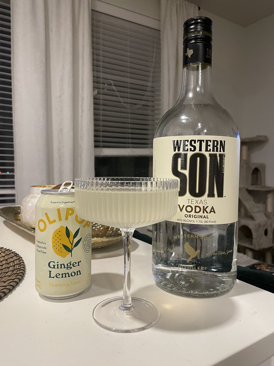 For those 21+ who appreciate a low-sugar but tasty bev… one of the best combos I’ve made at home in awhile. The <a href="/drinkolipop/">OLIPOP</a> has probiotics and the <a href="/westernsonvodka/">Western Son Vodka</a> is made in Texas!