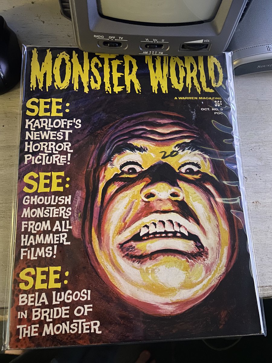 ThrobbingHorror's tweet photo. Excellent day at the con #HorrorRealm https://t.co/yMOBGKCSvB