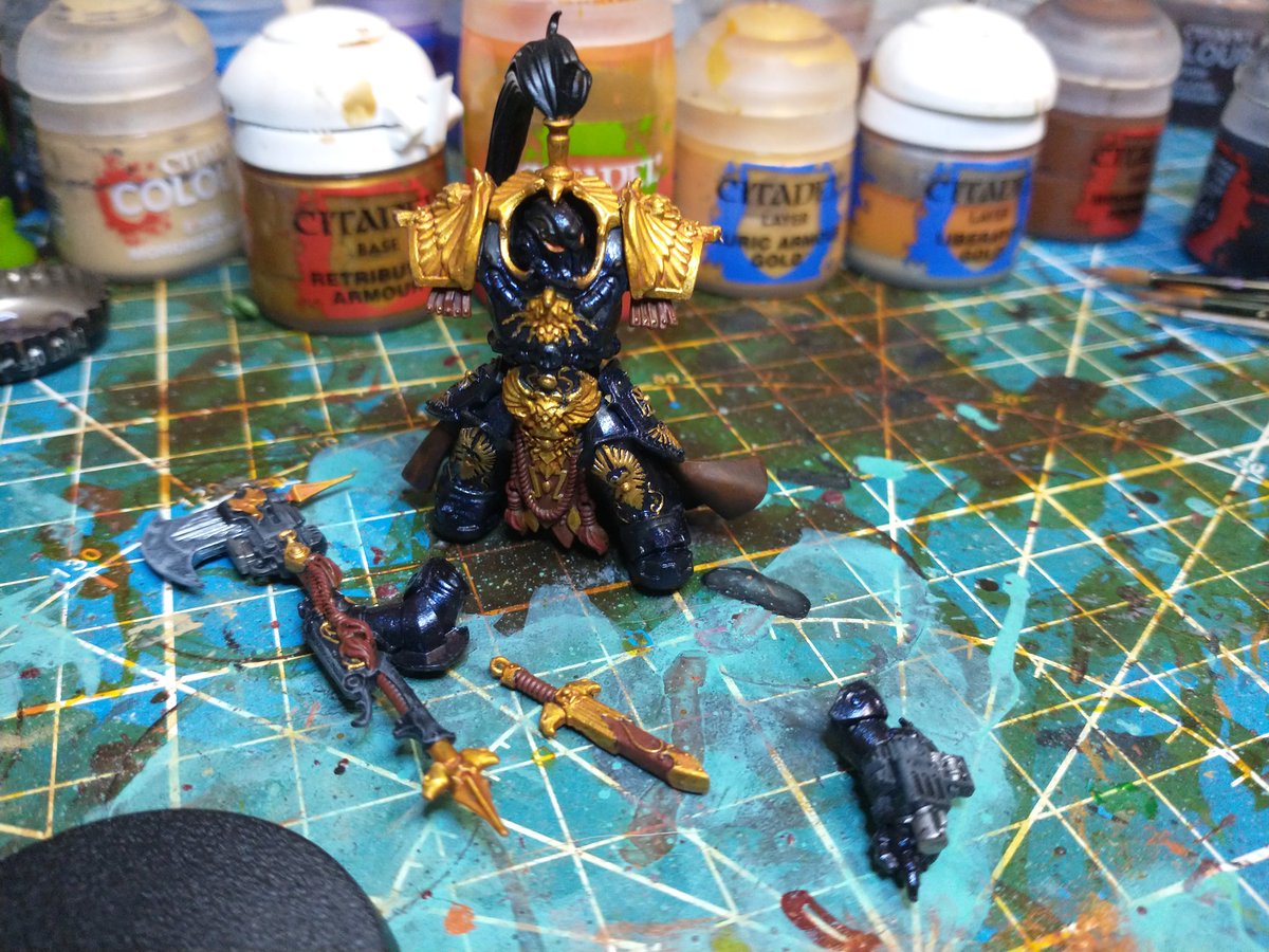 soon_rook's tweet photo. #hobbystreak day25- got the gold washed and highlighted and the stream all good until my shoulder started going out. Tomorrow is a day of completion #WarhammerCommunity #warhammer40k #PaintingWarhammer #paintingminiatures #miniaturepainting #miniature #miniatures #mini https://t.co/eVRsuZI7yz