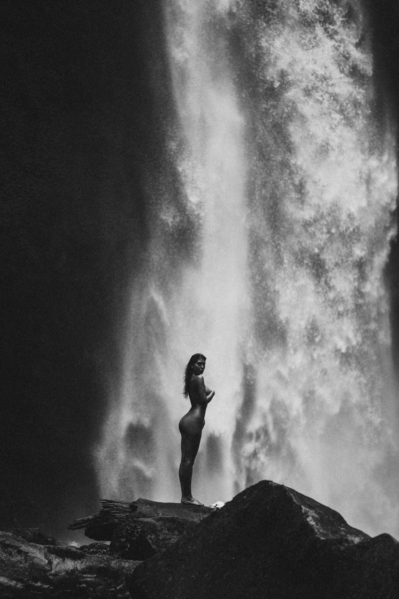 GOOD MORNING everyone 🖤👇🏻

DalePlayPapi™️