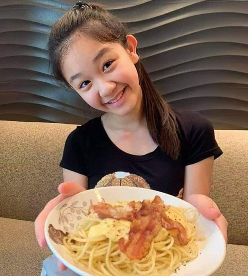 baemonsaga's tweet photo. Babymonster Pharita pre debut >>>

#BABYMONSTER_pharita #babymonster #baemon https://t.co/3HEFrE185K