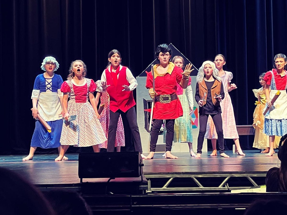 jmpearce9's tweet image. So proud of my LeFou in Beauty and the Beast Jr., put on by the Glacier Ridge Polar Bear Players! Amazing job cast and crew! @RaueCenter