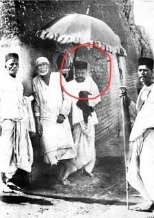 Since many of you have been asking me about my family surname etc on DM, here’s a small thread 🧵 
Yes, I belong to the Buty family of Nagpur. Our great grandfather, Shrimant Gopalrao/Bapusaheb Buti was one of the devotees who stayed with Shri Sai Baba at Shirdi (1/5)