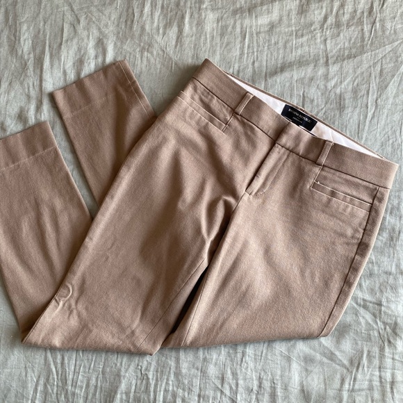 PhoenixGravy's tweet photo. So good I had to share! Check out all the items I'm loving on @Poshmarkapp #poshmark #fashion #style #shopmycloset #bananarepublic #tekgear #stevemadden: https://t.co/39jW4r3L4A https://t.co/8035zHzHRf
