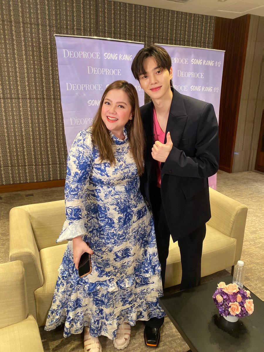 With Nevertheless super OPPA #SongKang on a Sunday.🤩🫶💙 He’s here for his fan meet tonight at the Araneta Coliseum. <a href="/News5PH/">News5</a>