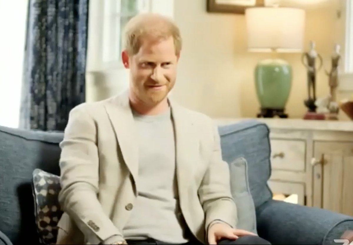 bdberto12's tweet image. We want our privacy. I would strip his titles and say God luck without them.  #wewantourprivacy #PrinceHarryIsATraitor #PrinceHarryisaLiar