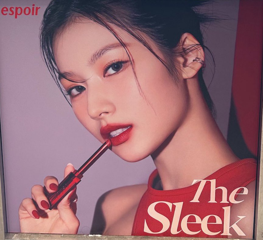 psalm on Twitter "RT tzujuliee ESPOIR X SANA in Korean Cosmetic Shop!"