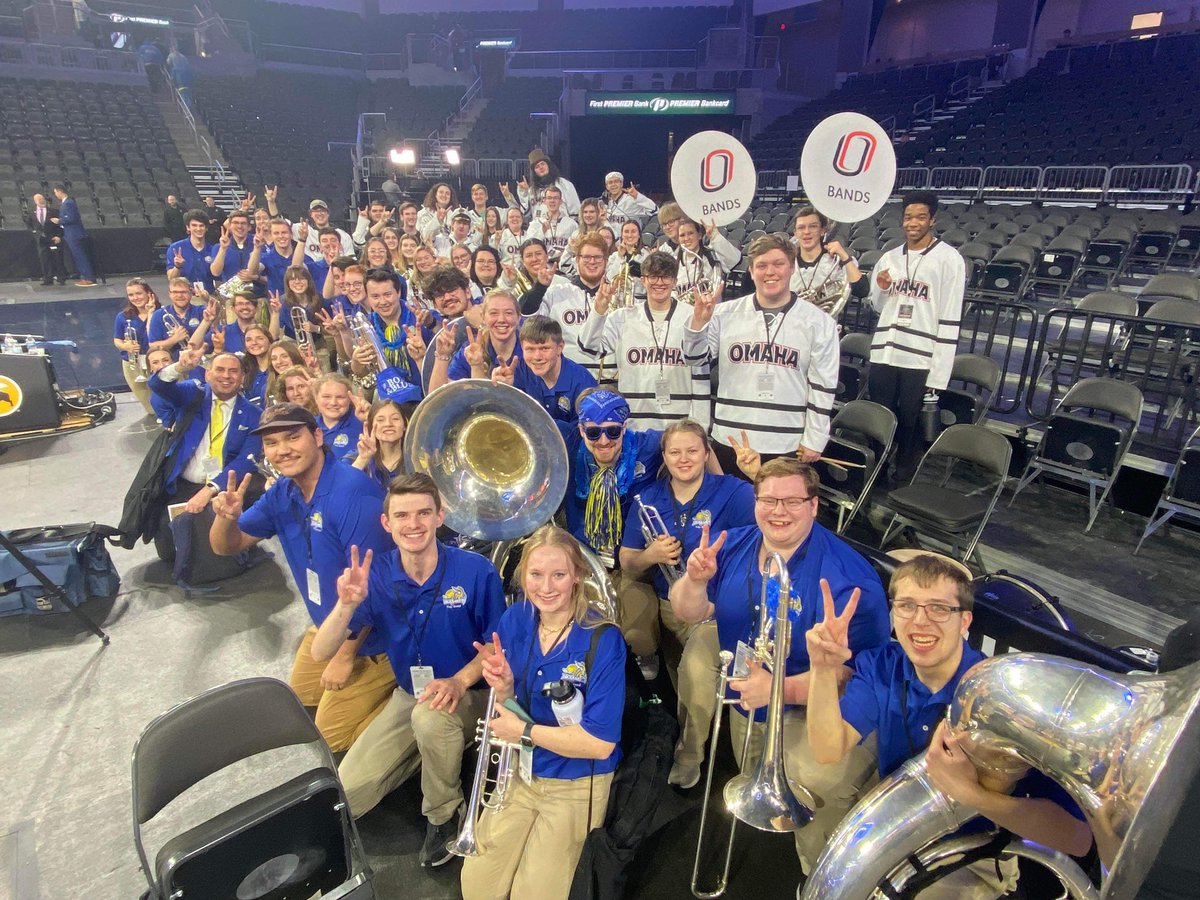 The entire atmosphere of the Summit League Tournament is amazing. Great bands add to that. 
Loved sharing the court with the UNO Band tonight! 
#March2TheSummit