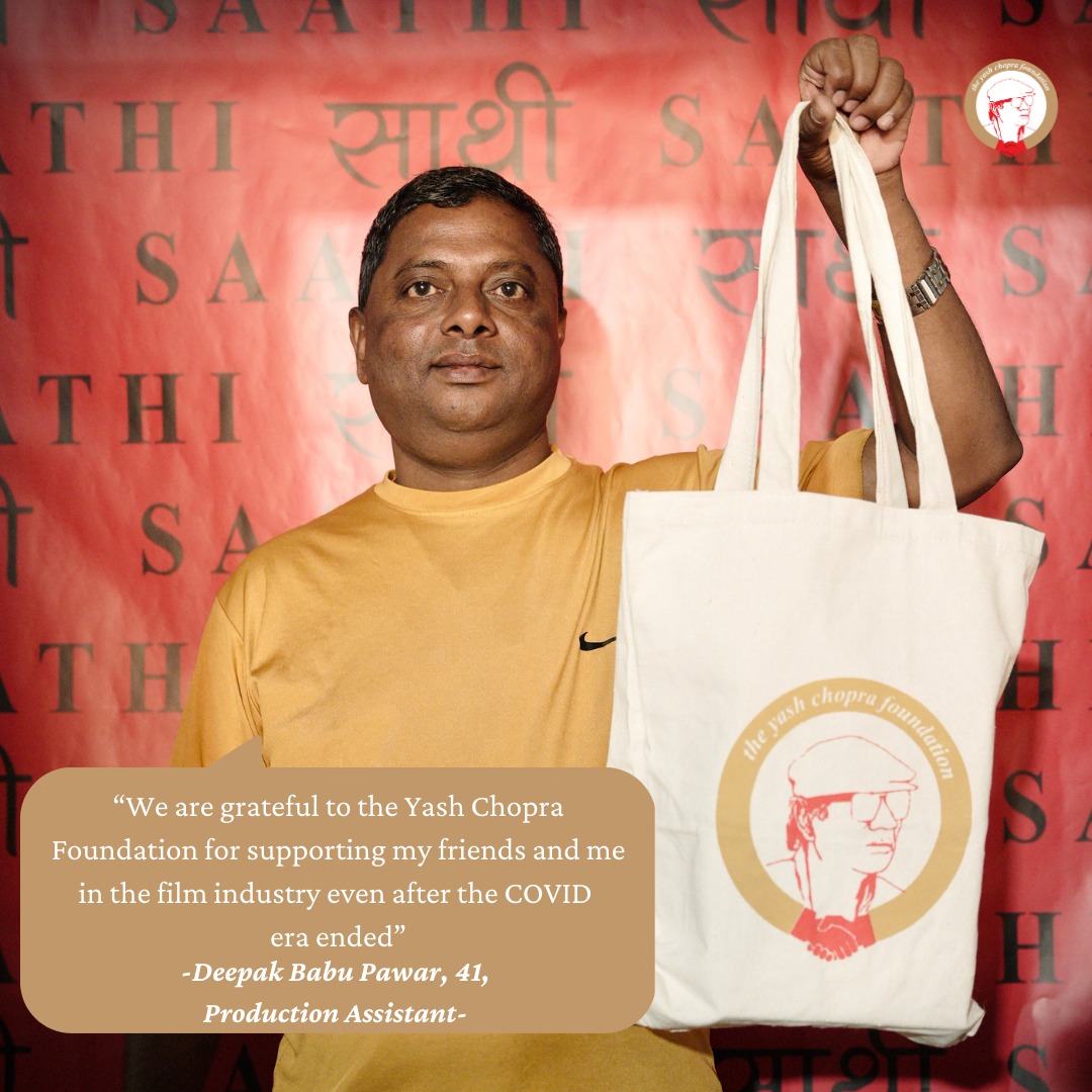 yashchoprafdn's tweet photo. We are thankful for the commitment of our Saathis and thank Deepak Babu Pawar for his hard work and dedication and happy to be providing support for him to lead a sustainable life.
#yashchoprafoundation
#filmindustry #YRF50 #yrfilms #hindifilms #Bollywood #cineworkers https://t.co/yIoKucrGYT