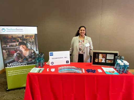 TechnoServe's tweet image. Earlier this week we got to introduce university students to TechnoServe at American University. What career fairs should we visit next? hubs.li/Q01FdX-x0 
#TechnoServe #TNS #SolutionsToPoverty #FightingPoverty #TNSHR #WeAreTechnoServe #workwithTechnoServe #devjobs