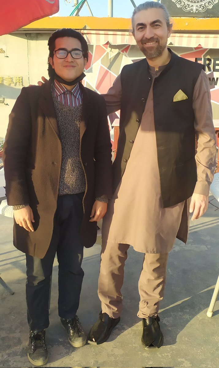 آئینِ زباں بندی ذنداں پہ نہیں لاگو
زنجیر سلامت ہے ، جھنکار سلامت یے
<a href="/atifthepoet/">Atif Tauqeer</a>