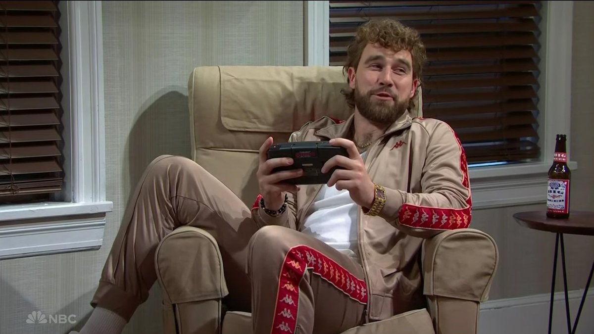 newheightshow's tweet photo. Which @tkelce hairstyle is your fav? 😂 @nbcsnl https://t.co/xxFoCgqobd