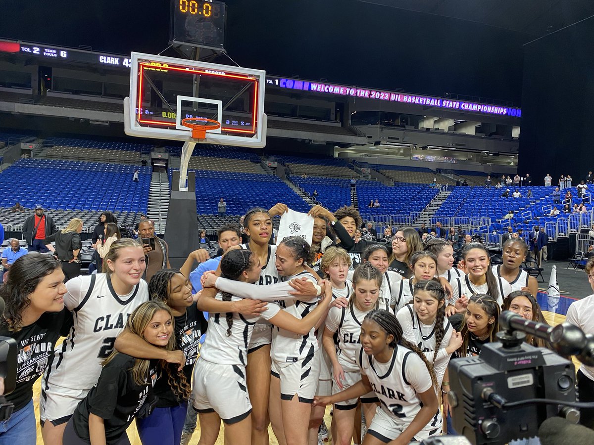 Alamo City Hoops GBB (@ach_gbb) on Twitter photo 🚨Recap NOW Posted🚨
(FREE)
6A State Champs, hail from the #210! See how <a href="/HouyRihana/">Clark Girls Basketball</a> topped <a href="/desoto/">Mark Kim</a> in our recap:
alamocityhoops.com/news_article/s…
ICYMI, <a href="/aroberson2024/">Arianna Roberson</a> is your 6A Title Game MVP #ACHGBB #UILState #txhsgbb 🚨Recap NOW Posted🚨
(FREE)
6A State Champs, hail from the #210! See how <a href="/HouyRihana/">Clark Girls Basketball</a> topped <a href="/desoto/">Mark Kim</a> in our recap:
alamocityhoops.com/news_article/s…
ICYMI, <a href="/aroberson2024/">Arianna Roberson</a> is your 6A Title Game MVP #ACHGBB #UILState #txhsgbb