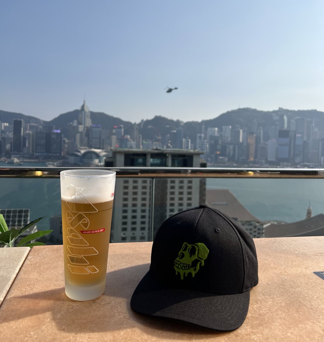 HODLGandalf's tweet photo. Cheers 🍺 🧢 🏙️ 🚁 https://t.co/yIRyhzTwJd