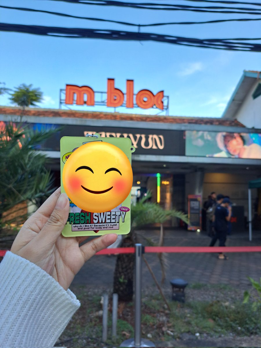 miesoobari's tweet image. Found txt ads by @maplecrumbs_ 💗
#TXT_4th_Anniversary 
#투바투와함께한4년내일도함께할우리
#ToFOUReverlandWithTXT