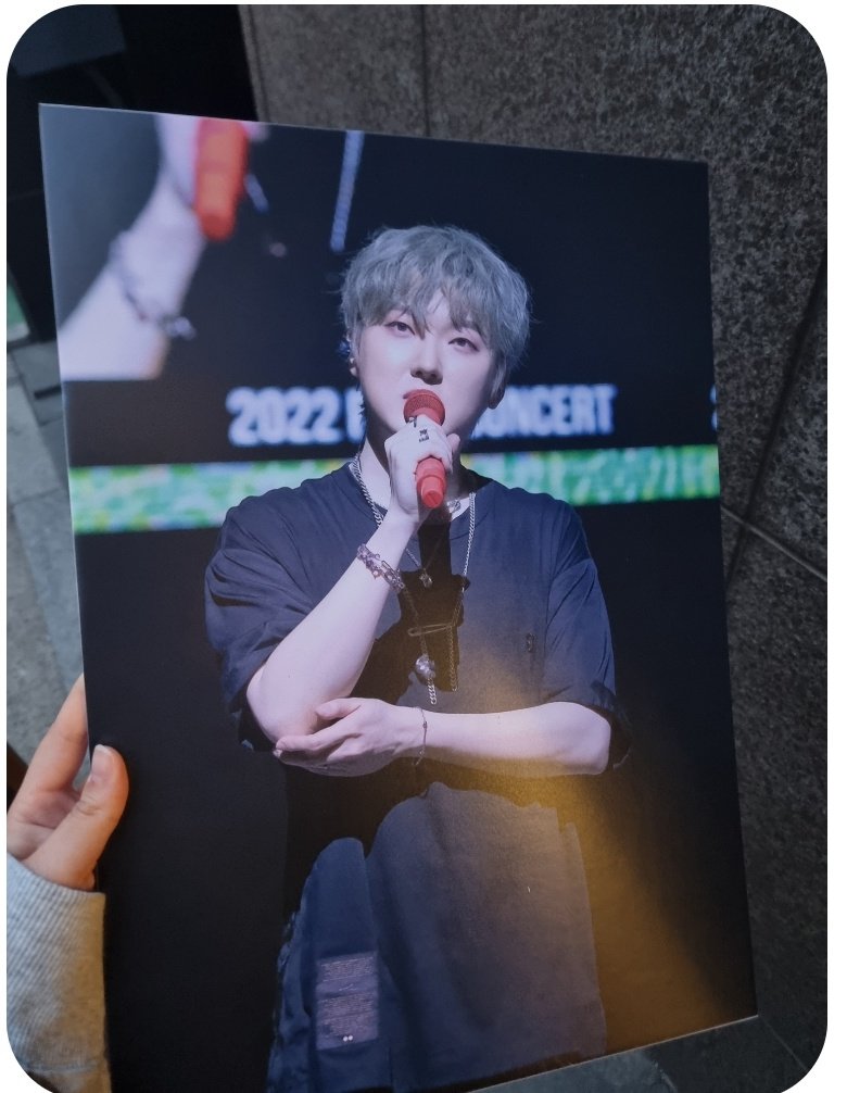 pitta_perfectB's tweet photo. 📢 아래 액자 구매하신분 계시면 디엠주세요! https://t.co/Z6L9yf9daA