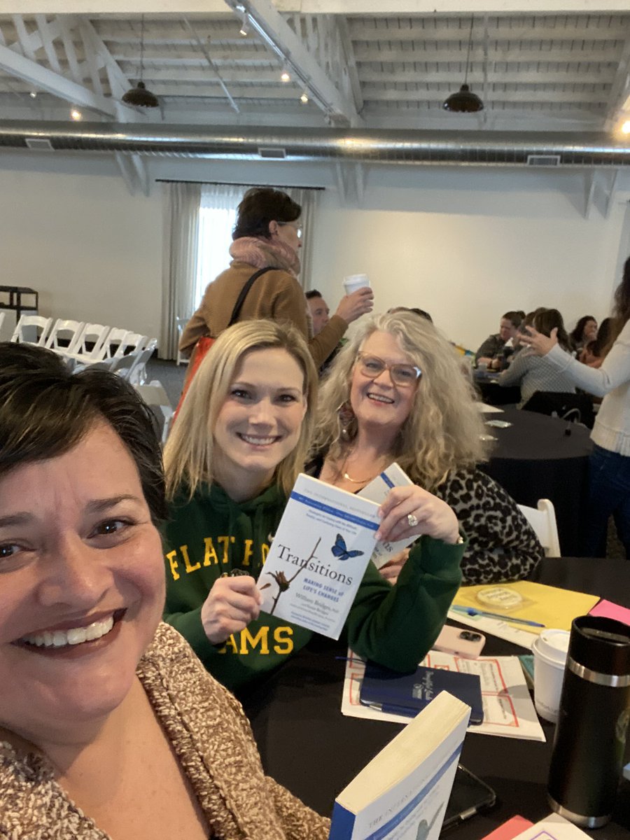 FRCSBarnes's tweet photo. Enjoying a weekend of learning with these two amazing leaders! #MEMSPA #WARH @Syndee_Sue https://t.co/hPXbM99aor