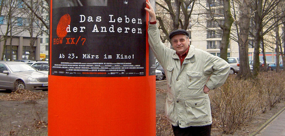 jungewelt's tweet image. DDR bedeutet »Mauer und #Stasi«. Und solange diese Formel funktioniert, werden viele Menschen nicht darüber nachdenken, dass die #DDR eine Alternative zu dieser Gesellschaft gewesen ist. 

#jWGespraech mit Wolfgang Schmidt, Insiderkomitee  #MfS

jungewelt.de/artikel/446161…