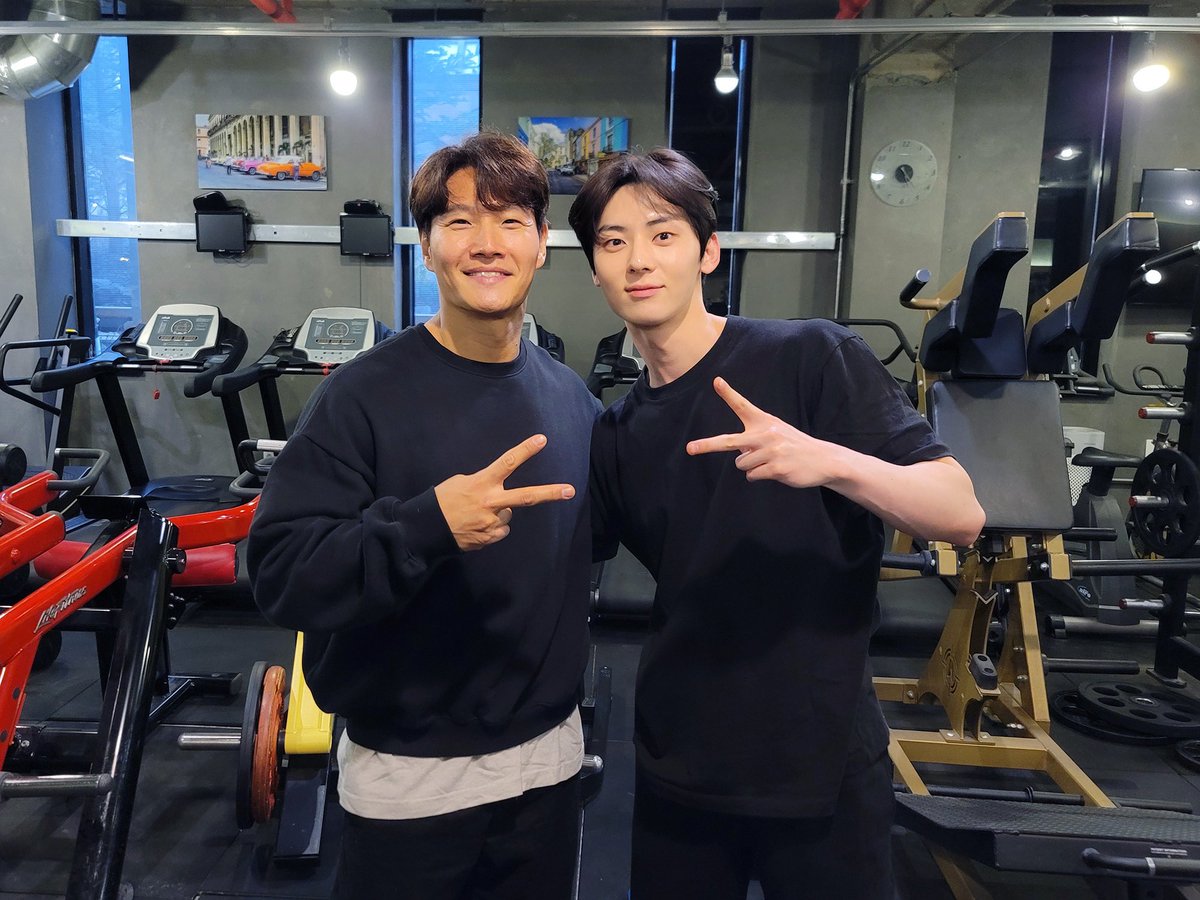 황민현(HWANG MIN HYUN) tweet media