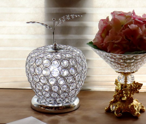 신작 [유령 사과]가 "리디 기다리면 무료"로 런칭됐습니다!🎉🎉🎉
웹툰 [길티 어펙션]과 같은 세계관을 공유 중인 가이드버스물이에요~
이번에도 잘 부탁드립니다><

RT해주신 분 중 2인에게 "컬쳐랜드 상품권 5만원"과 '유령 사과'를 닮은 무드등을 증정!
추첨 3/20❤️

ridibooks.com/books/22130125…