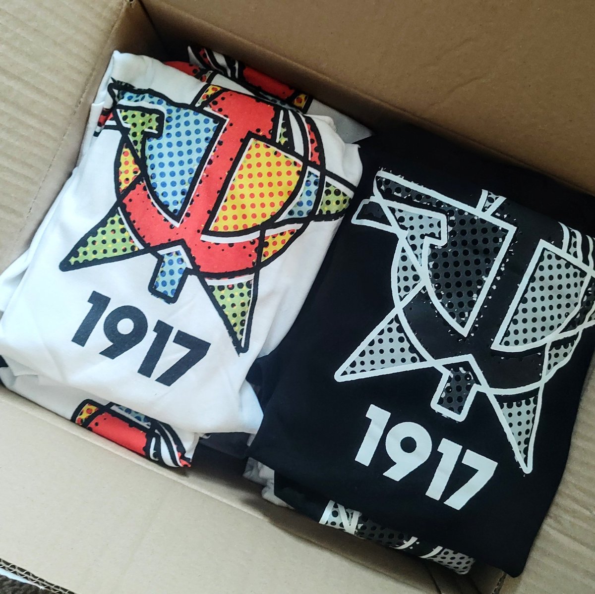 cloudinslacks's tweet image. Unboxing the new tees, after many requests for a 'night mode' version of the classic design. Limited edition, coming soon to a merch stall near you!