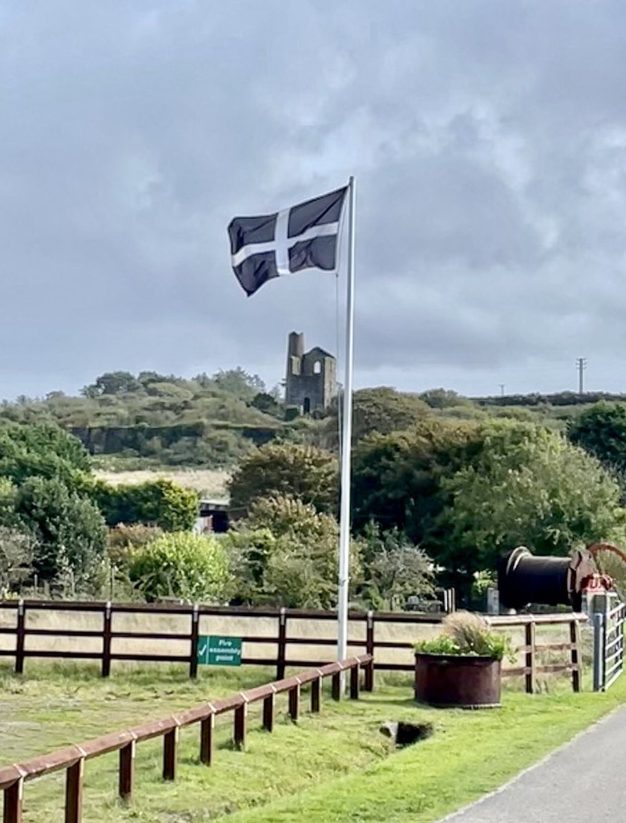 It’s St Pirans Day here in our wonderful county of #Kernow! #goolperanlowen #stpiransday 〓〓