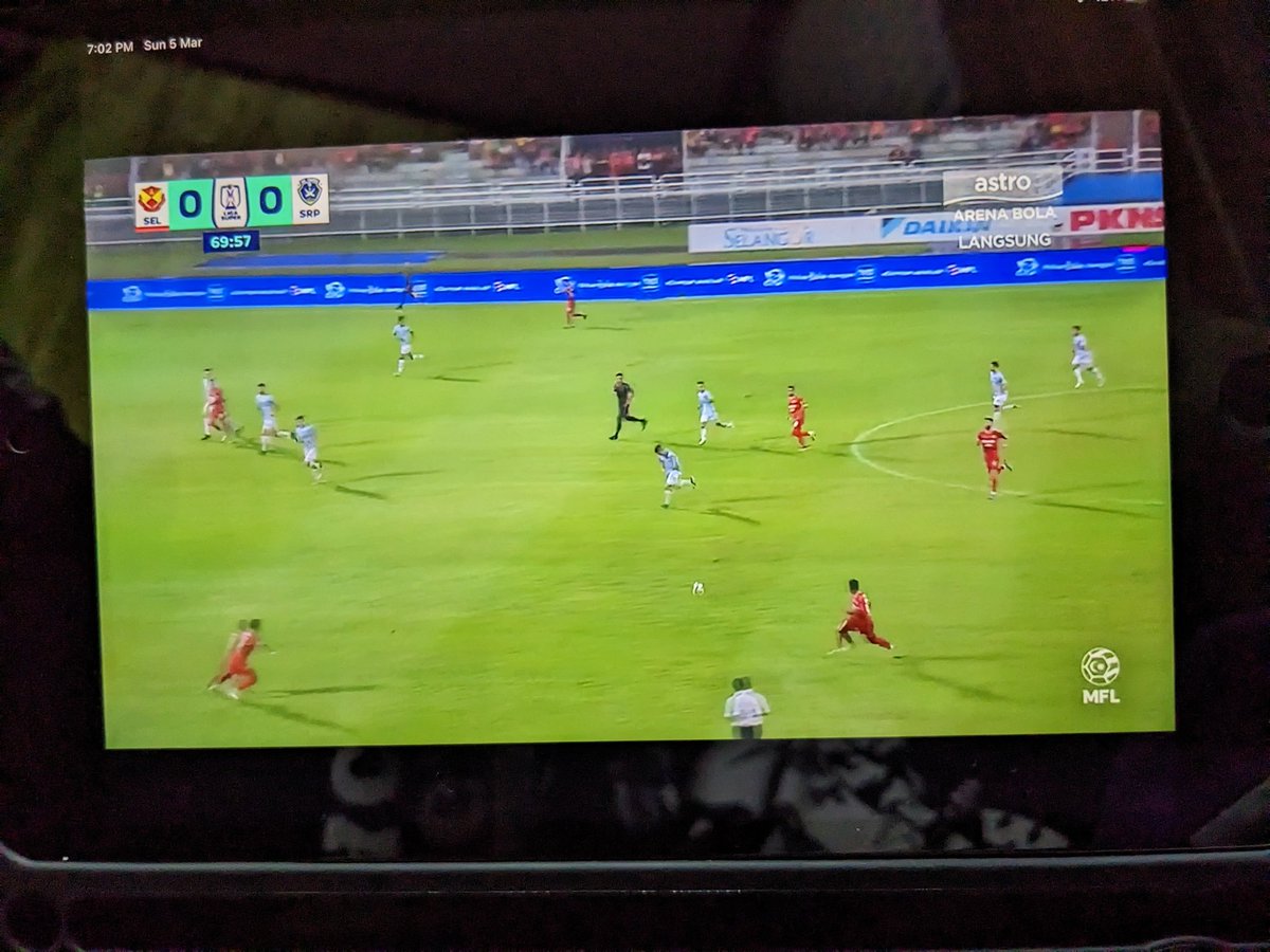 Keh pakai ipad je hari ni. Kilat sabung menyabung dan Tok Gajah masih lagi gagah!!!