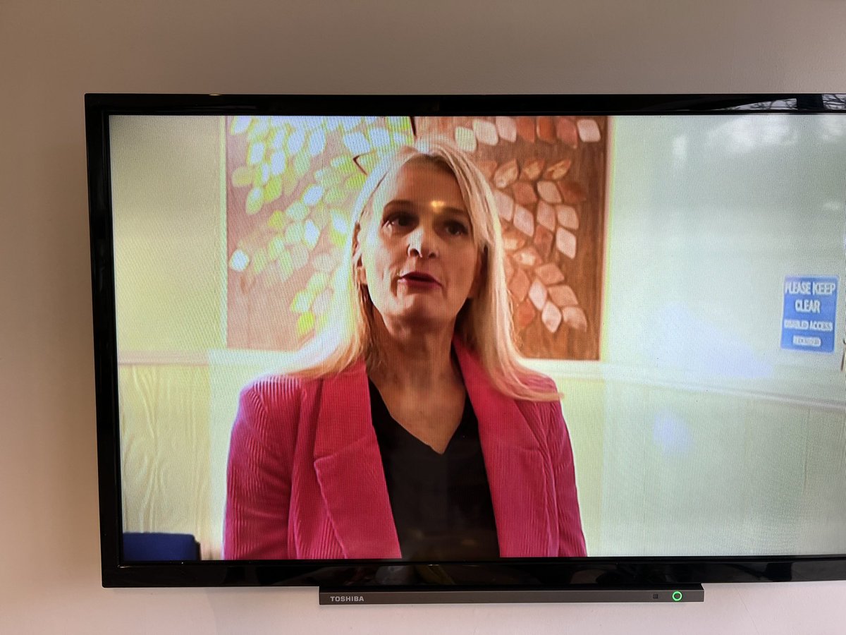 AlastairHackney's tweet photo. My mate and colleague Rabbi Miri on the telly β fascinating on historical links between Judaism and circus performance, which she does for her congregation! What a star! #BBC1 #BBCSundayMorningLive https://t.co/hKzrNtmmuR