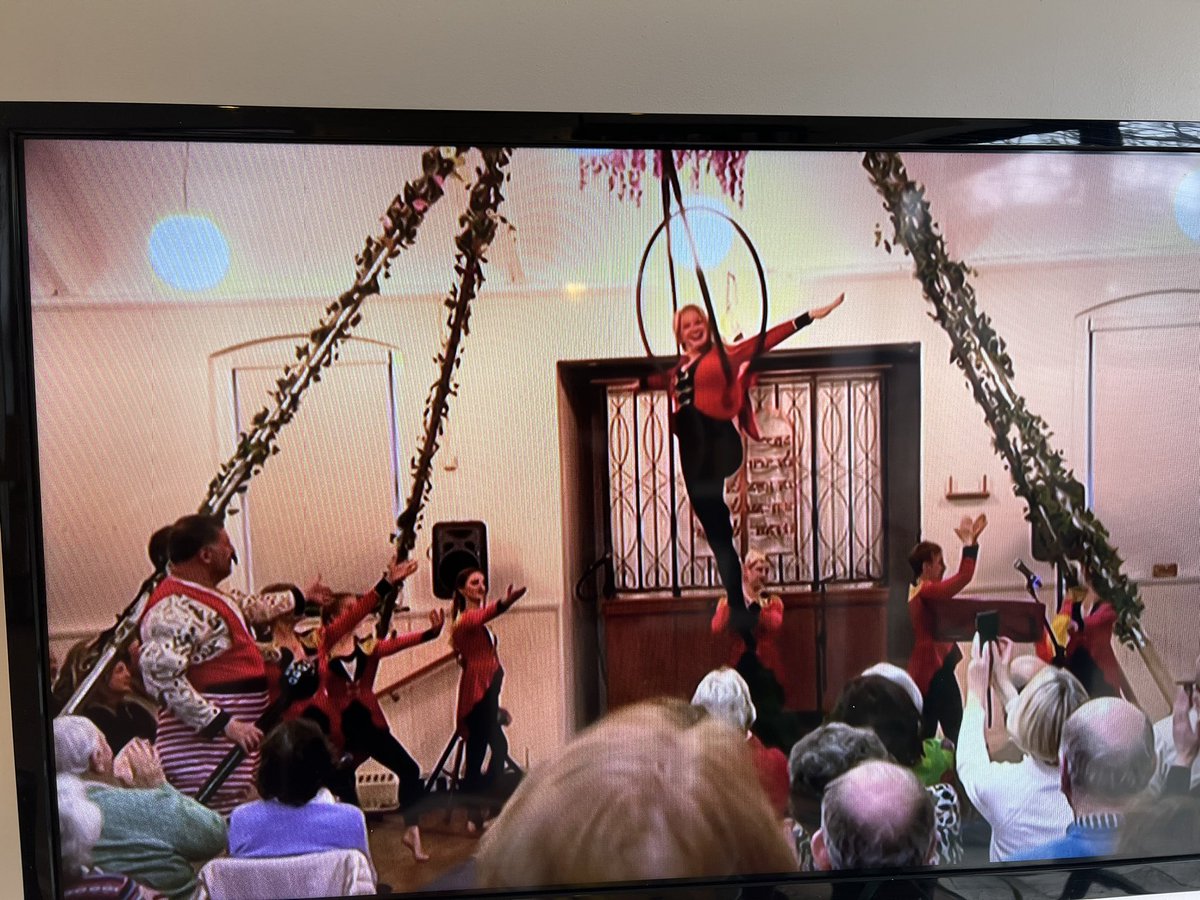 AlastairHackney's tweet photo. My mate and colleague Rabbi Miri on the telly β fascinating on historical links between Judaism and circus performance, which she does for her congregation! What a star! #BBC1 #BBCSundayMorningLive https://t.co/hKzrNtmmuR