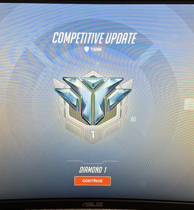 Instead of resting after my surgery I&rsquo;ve been grinding 💪🏻 😤 highest tank rank on PC https://t.co/a2t