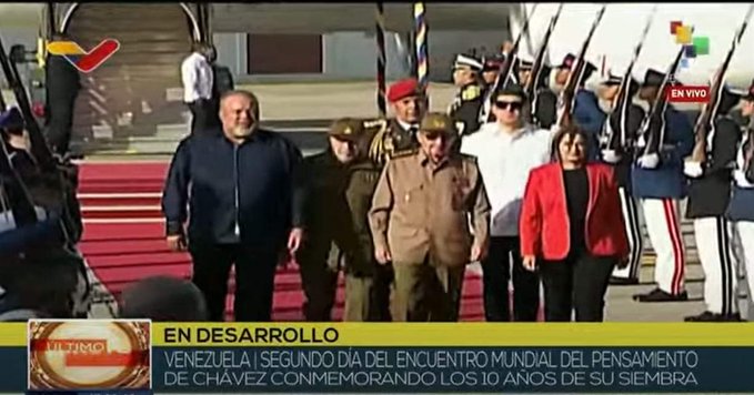 El General de Ejército Raúl Castro Ruz ya está en Venezuela para rendir  homenaje  al Comandante Hugo Chávez. #ChavezVive
"No se ha ido fue un momentico a la iglesia"
#FidelPorSiempre