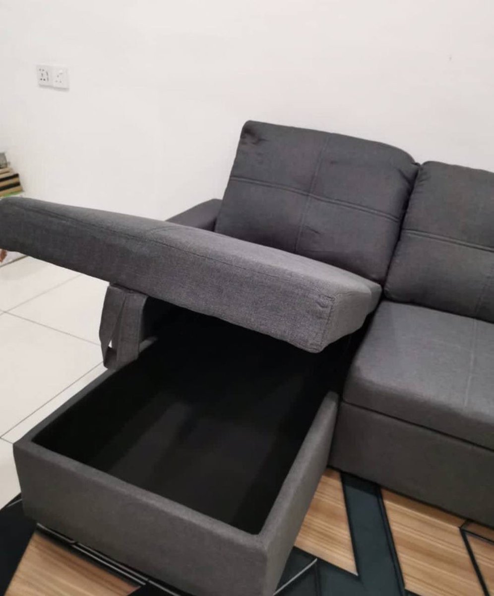 kakidekor's tweet photo. Bukan setakat boleh duduk baring je, ada ruang untuk simpan barang sekali tau! 

Sesuai sangat untuk family yang anak ramai. Senang boleh simpan terus mainan budak2 lepas ni. Tak bersepah depan ruang tamu tu. Material sofa pun tiptop, berbaloi dengan harga. https://t.co/JDePlf3lal