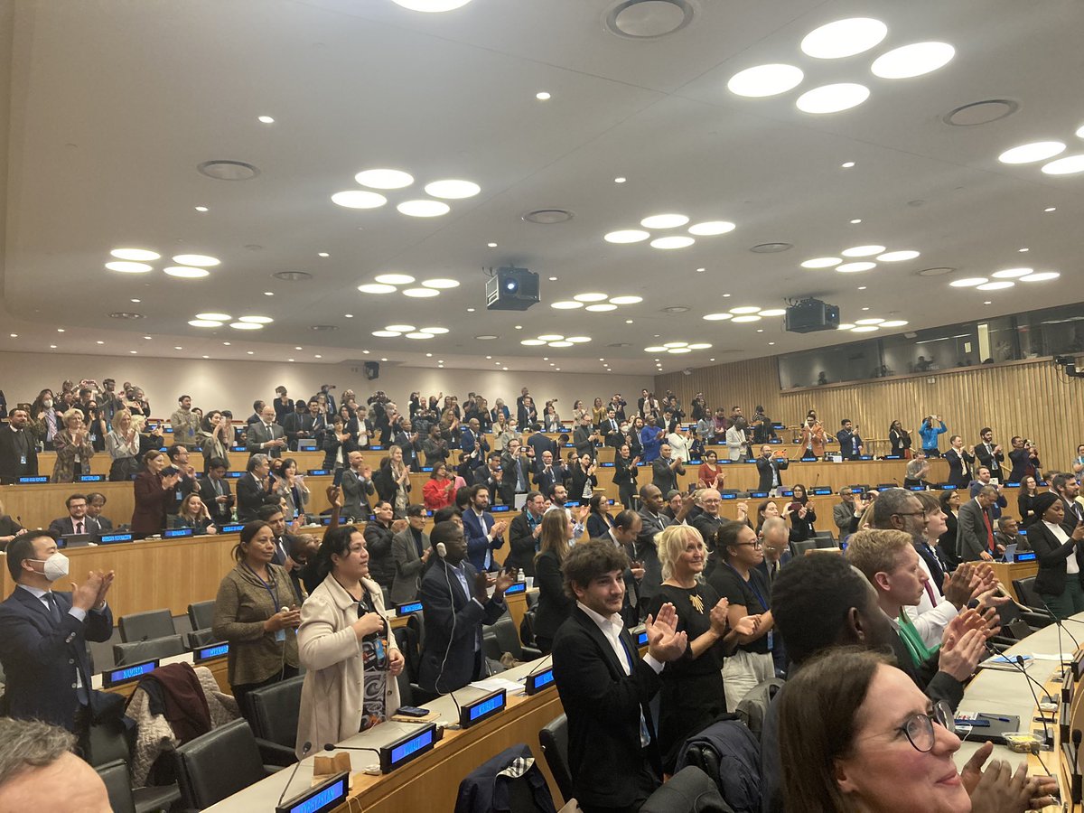 Après 15 ans de négociations, nous avons conclu aux Nations Unies un traité qui protège la haute mer. C’est un accord historique pour la protection des océans, la préservation de la biodiversité marine et une avancée décisive dans la course contre la montre climatique.