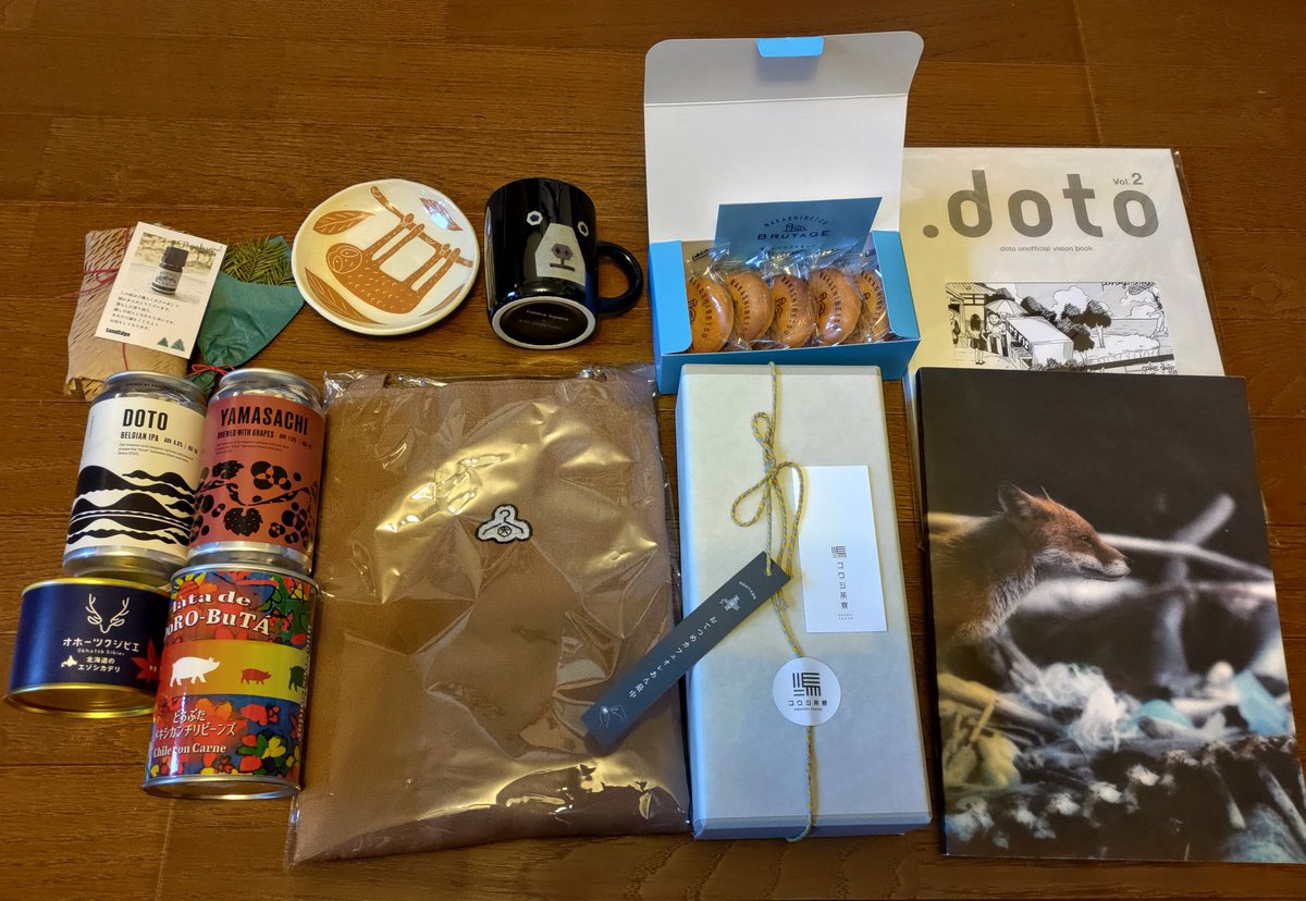 tothenorth_aki's tweet photo. 家帰ったら宅急便が届いててですね

以前参加した #StayDOTO キャンペーンの特賞の「道東賞」に当選した

まじでヤケクソみたいな量の商品が詰まってて
北へ。あき氏号泣 https://t.co/BAfYrNaIEq