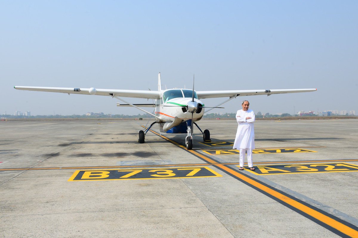CMO Odisha (@cmo_odisha) on Twitter photo To further increase air connectivity between Bhubaneswar & other cities of #Odisha, CM <a href="/Naveen_Odisha/">Naveen Patnaik</a> flagged off the State sponsored flight operation on Bhubaneswar-Rangeilunda route. The flight service will connect Berhampur with Bhubaneswar & accelerate economic activity. To further increase air connectivity between Bhubaneswar & other cities of #Odisha, CM <a href="/Naveen_Odisha/">Naveen Patnaik</a> flagged off the State sponsored flight operation on Bhubaneswar-Rangeilunda route. The flight service will connect Berhampur with Bhubaneswar & accelerate economic activity.