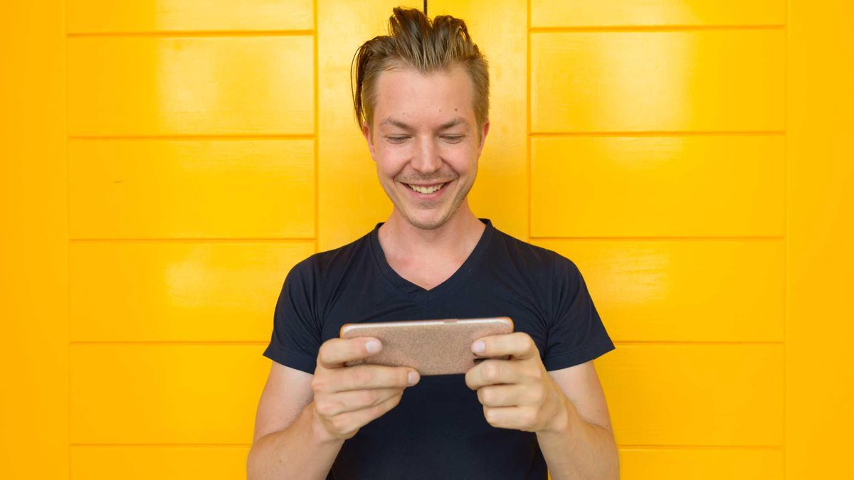 goodnewsfinland's tweet photo. #Finland is leading the charge for the future of communications. 🌐

👉 https://t.co/bfZv5NW6TY @6Gflagship @UniOulu @nokia @BellLabs @BusinessFinland @cumucore @Creanord @Movya_fi @NetradarCom @qvantel @AaltoUniversity @Wirepas @helsinkiuni @wartsilacorp #goodnewsfromfinland #6G https://t.co/R5AFEPj6bs
