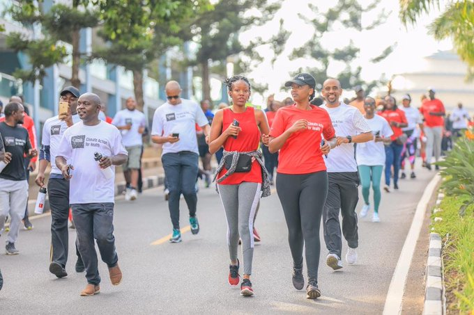Amref_Worldwide's tweet photo. A very beautiful morning from the @CityofKigali. Our delegates are committed to staying fit and currently showing exemplary performance in the ongoing #AHAICWogging - walk-jog-run event.

Join this conversation using #AHAICWogging &amp; #AHAIC2023. @AfricaCDC @RwandaHealth @daktari1 https://t.co/YWIKI5Idru