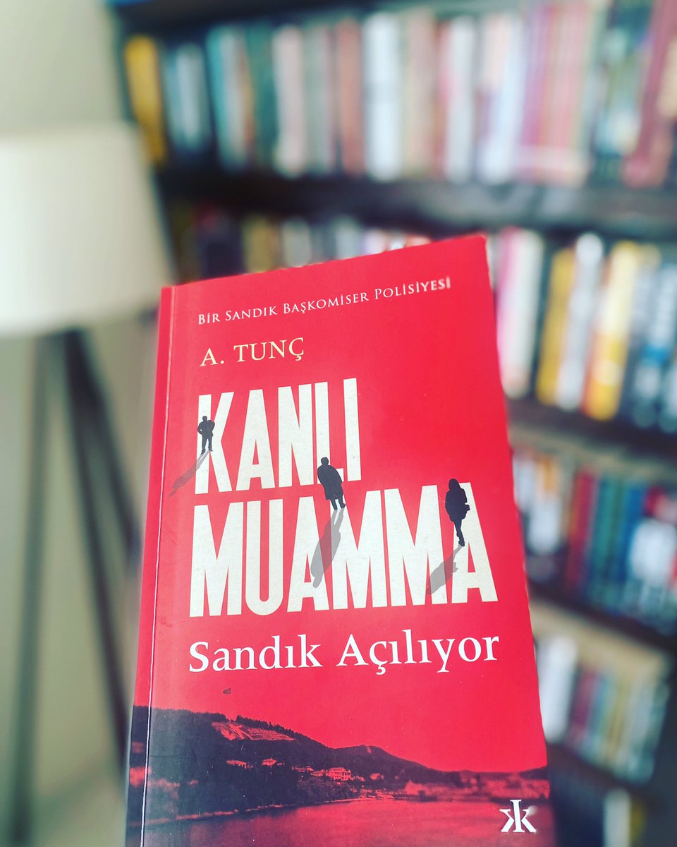 On numara, beş yıldız 🌟 🌟🌟🌟🌟 Canım <a href="/AYSEERBULAK/">AYSE ERBULAKOZGURDAL</a> ablacığım boşuna önermemiş tabii 🥳 Devamını heyecanla beklediğim bir seri daha oldu 👍 Hoş geldin Sandık Başkomiser 🤩
<a href="/sandikbaskomser/">A. Tunç</a> <a href="/kafkayayinevi/">Kafka Kitap</a> #kitap #okudumbitti #polisiye #kitapseverlertakiplesiyor