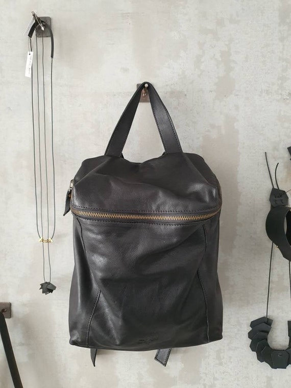 CyanBags's tweet image. Black Backpack Purse, Leather Backpack , Women etsy.me/3Z9EhIN #leatherbackpack #smallbackpack #brownbackpack #leatherpurse @etsymktgtool