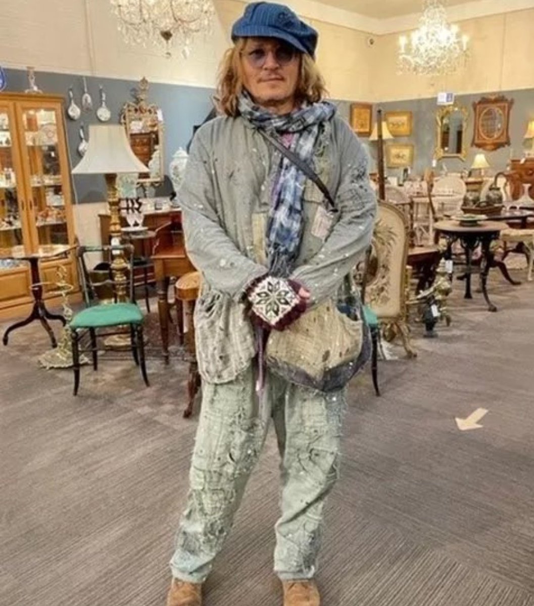 Fightforjohnny's tweet photo. Only #JohnnyDepp can wear these clothes and still be hot as hell 🔥He looks relaxed and happy. Nothing else matters. He's always sexy.❤️

#JohnnyDeppWon
#JohnnyDeppIsALegend
#JohnnyDeppisFree
#IStandWithJohnnyDepp https://t.co/usF65ZBgl2