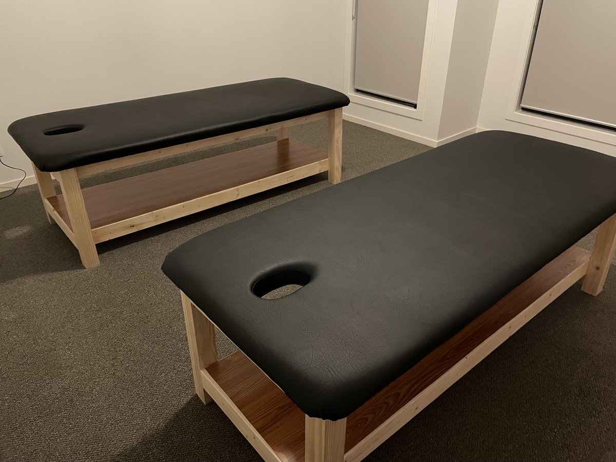 AUS_ultrastyle's tweet photo. Ultrastyle Custom Made Thai Massage Table
Base: Natural Pine gloss finish. Flat rack.
Top: Chocolate

Ultrastyle Massage And Salon Supplies
Reservoir, VIC 3073
☎️ +61 04500 17238
https://t.co/j0ATZyzd6c
Hashtag #Ultrastylemassage  #remedialmassage #thaimassage  #relaxationmassage https://t.co/0OW9JWePv6