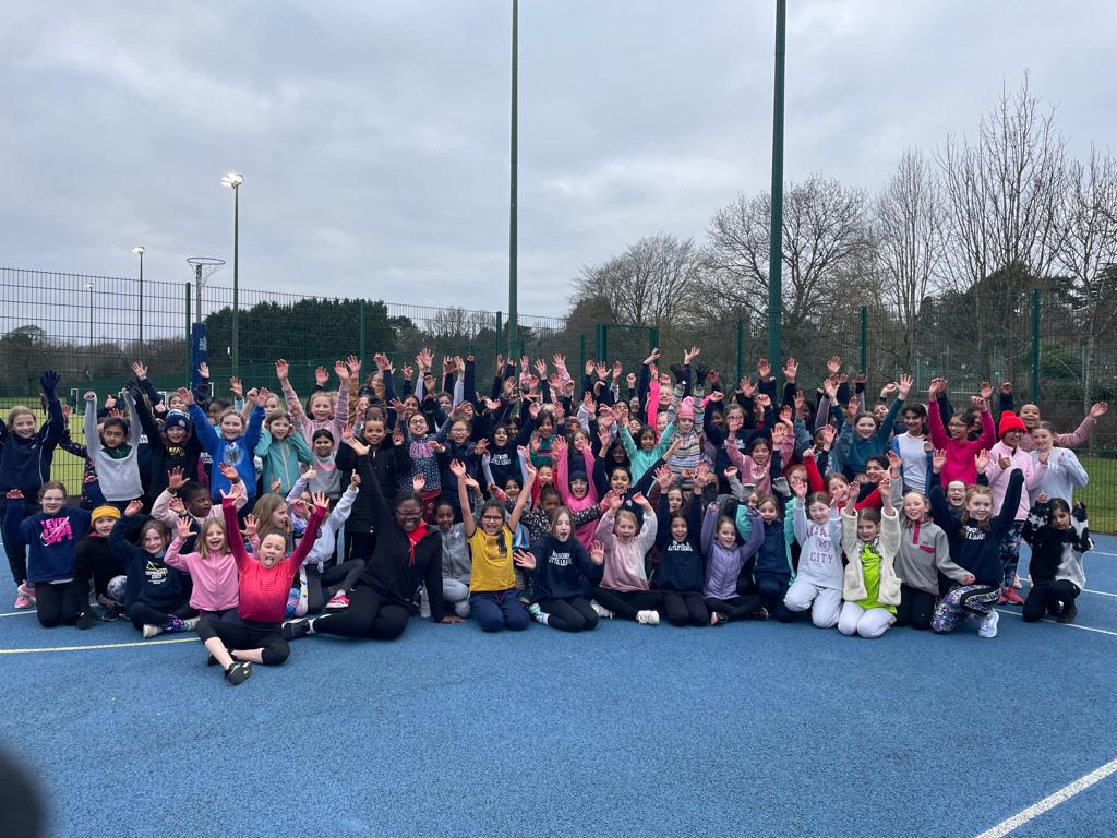 Edgbaston_High's tweet image. Record numbers at the first session of our outreach programme with Harborne Little League yesterday! Thank you to everyone who attended. 
#ehscommunity #WeAreEHS #harborne #edgbaston