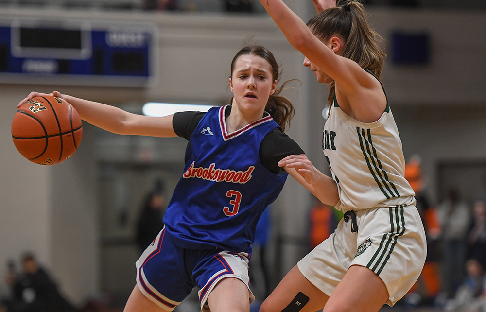 htsumura's tweet photo. Brookswood Bobcats top Oak Bay, win B.C. junior title behind talented trio of Grade 8 starters Nohr, Vande Ven and Lehnhoff! https://t.co/AzRmiG5Iri @Brookswoodhoops @sd35brookswood @BCJrGirlsBBall @LangleyEvents @BCHoopScoop @baynationhoops @longbomb https://t.co/xy5BQbNVxk