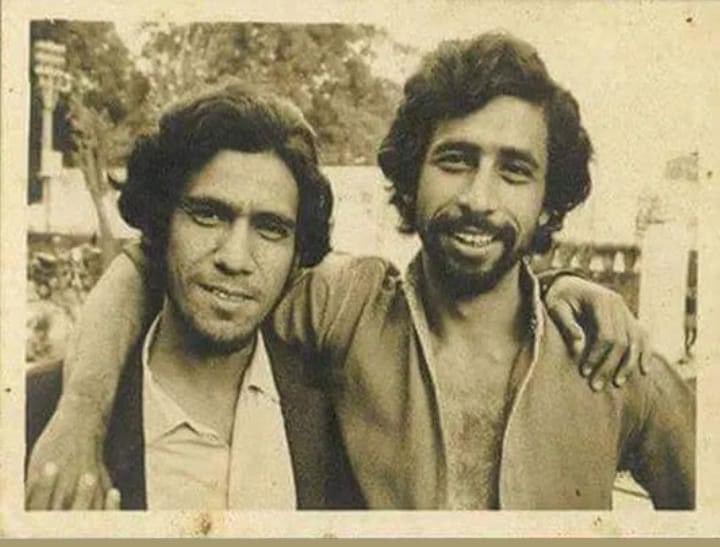 Throwback to the Golden Era of Bollywood: Naseeruddin Shah and Om Puri Prove That Talent is Everything, Not Just Looks! #CheraKyaHai #TalentOverLooks #BollywoodLegends

#bollywoodbaba #iambollywoodbaba #bollywoodartcafe #bollywood #contentcurator 
#NaseeruddinShah #OmPuri #no1