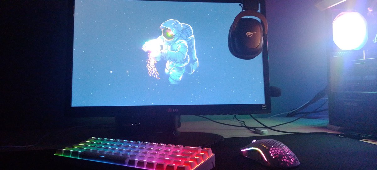 planktun2's tweet photo. @oluittv Teclado:rk 68
Mouse:model o wireless
Headset:havit h2002d
Mousepad: hyperX Control
Monitor:LG random do trabalho do meu pai 60hz
Pc: i3 10100f, rtx 3050,8gb ram,fonte 600w(Pc meio ruim mas roda dboa) https://t.co/Hb4paY28jT